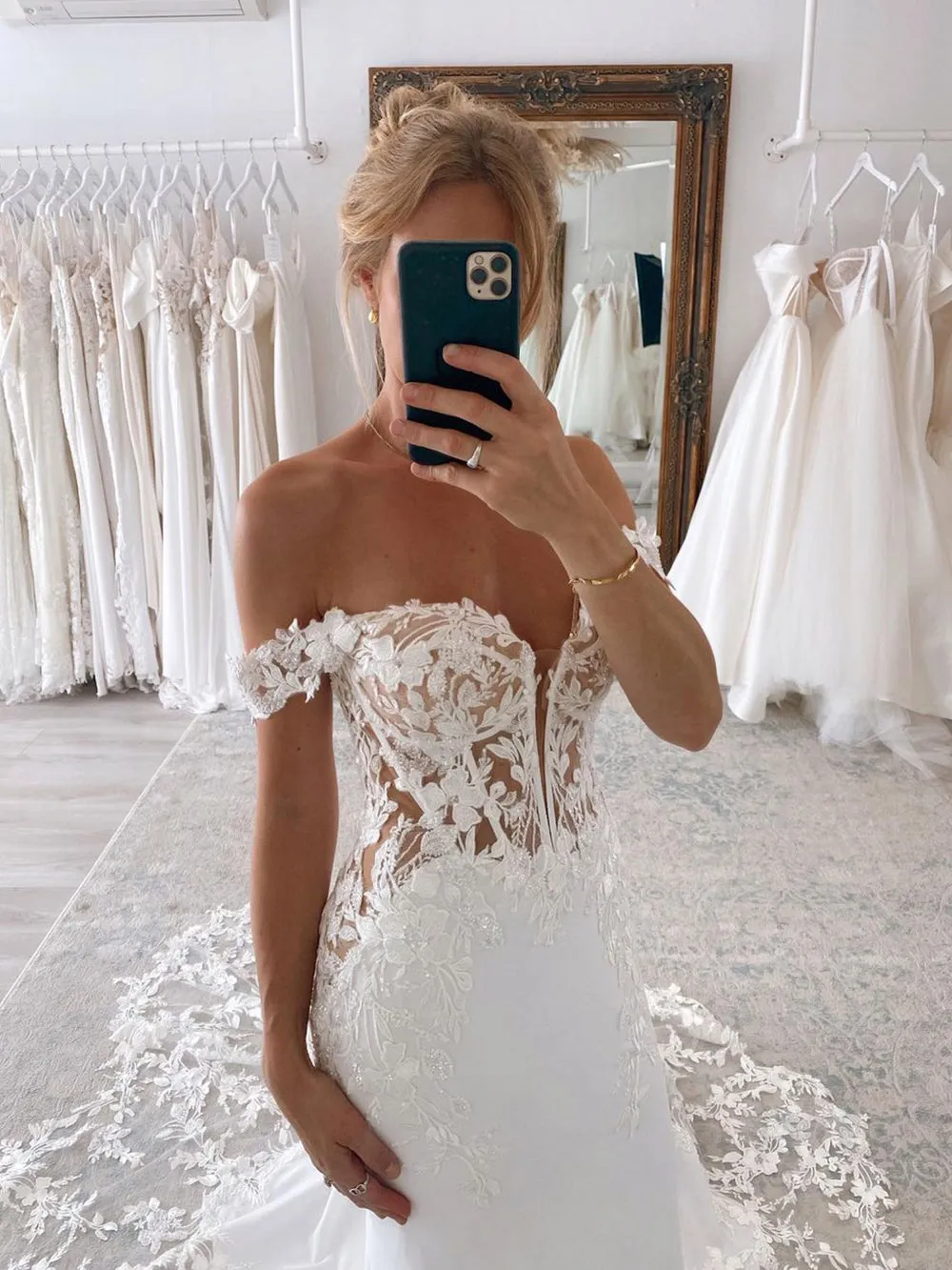 Exquisite Off the Shoulder Mermaid Bridal Gown with Scalloped Lace Train Wedding Dress WD1912