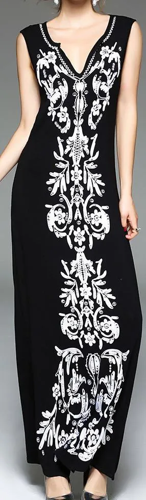 Long Black Embroidered Sleeveless Dress