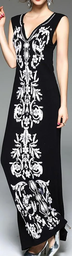 Long Black Embroidered Sleeveless Dress