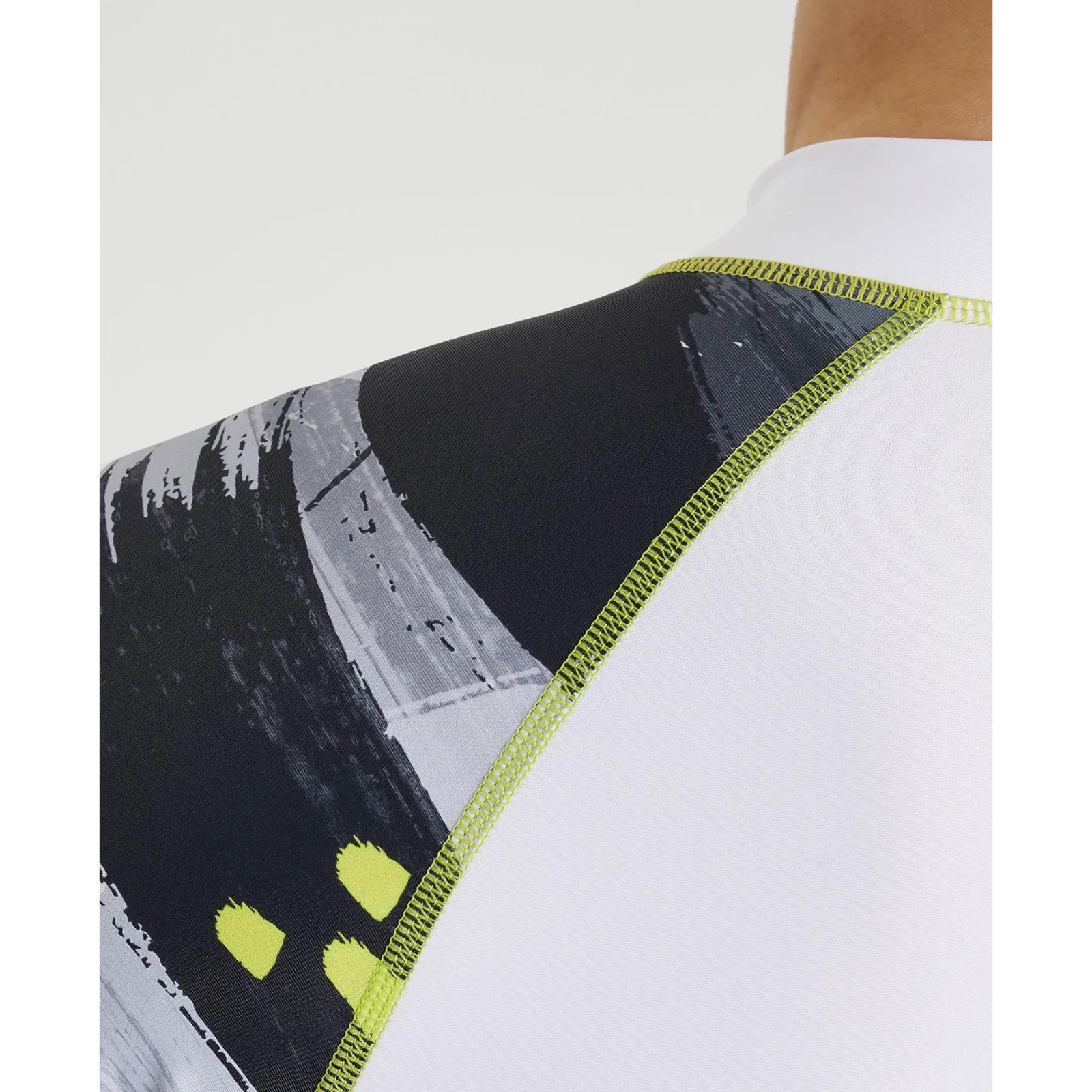MEN'S SHORT SLEEVES RASH GUARD ALLOVER