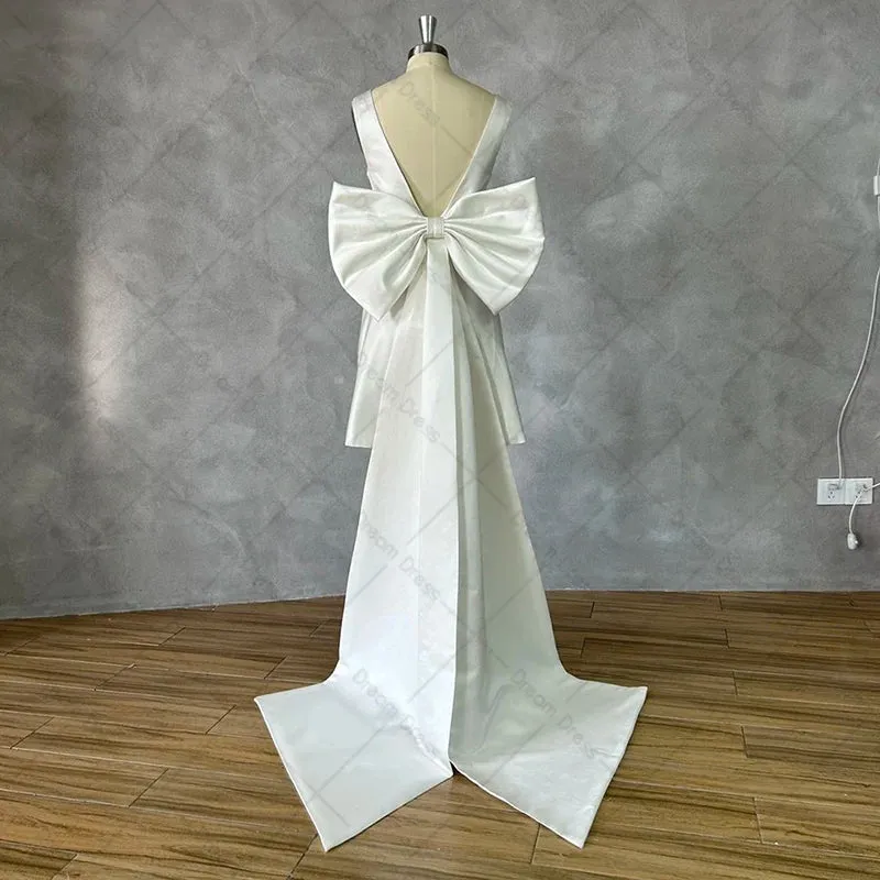 Short Mini Satin V Neck Bridal Gown Large Bow Open Back Sleeveless Above Knee Length Wedding Party Dress