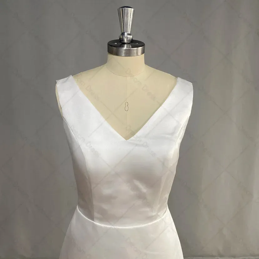 Short Mini Satin V Neck Bridal Gown Large Bow Open Back Sleeveless Above Knee Length Wedding Party Dress