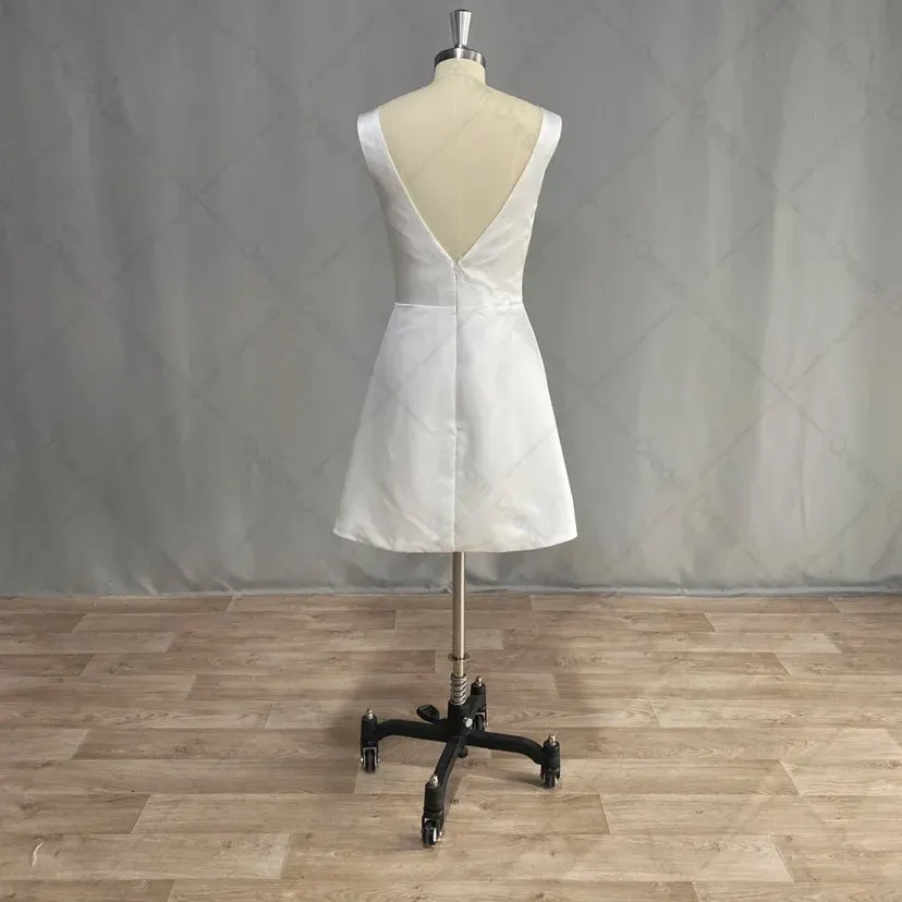 Short Mini Satin V Neck Bridal Gown Large Bow Open Back Sleeveless Above Knee Length Wedding Party Dress